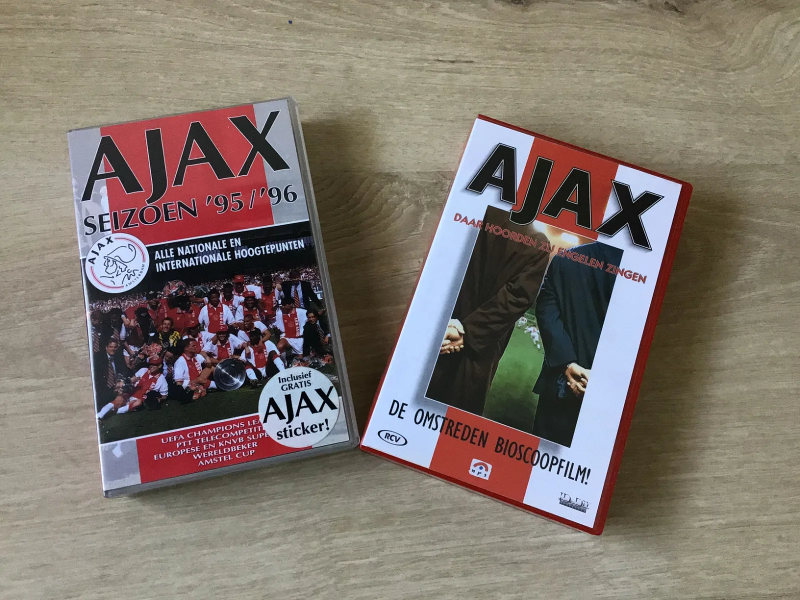 Ajax diversen banden. — foto 1 van 2