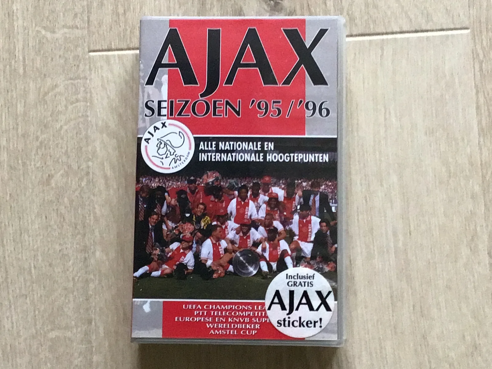 Ajax diversen banden. — foto 2 van 2
