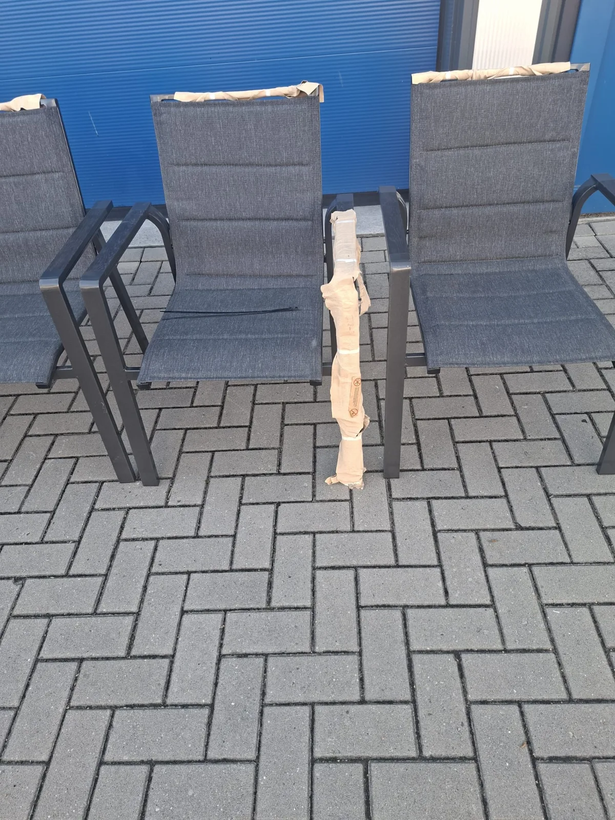 Stoelen — foto 1 van 2